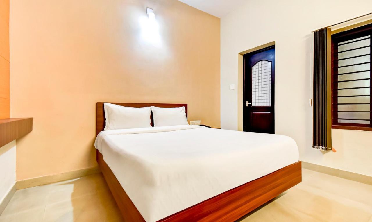 Aspire Maradu Otel Kochi Dış mekan fotoğraf