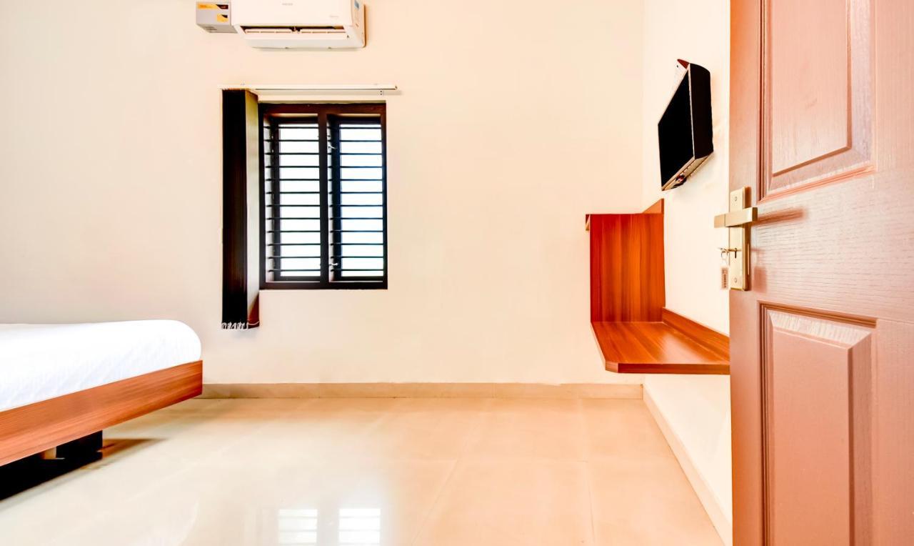 Aspire Maradu Otel Kochi Dış mekan fotoğraf